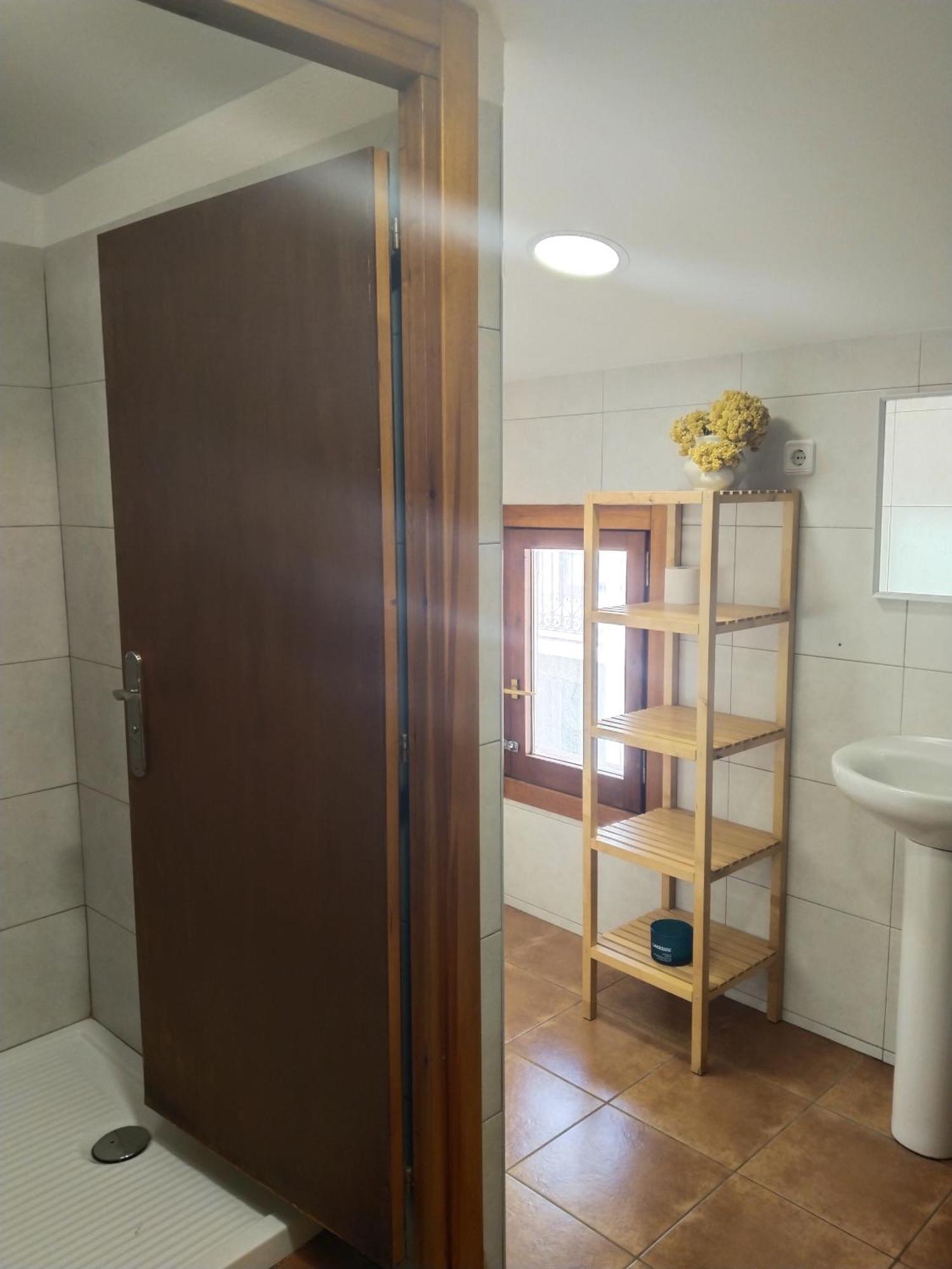 El Refugi Hostel Arboli Luaran gambar