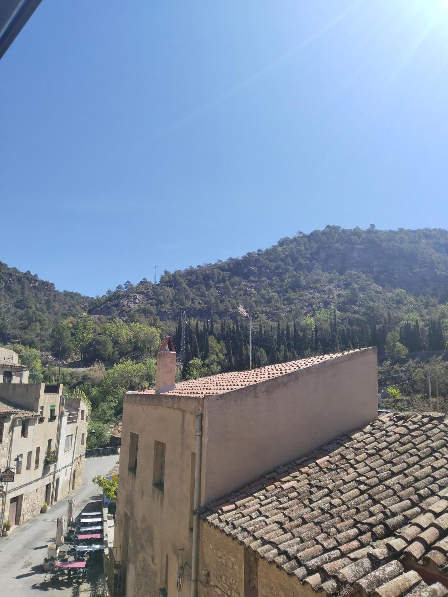 El Refugi Hostel Arboli Luaran gambar